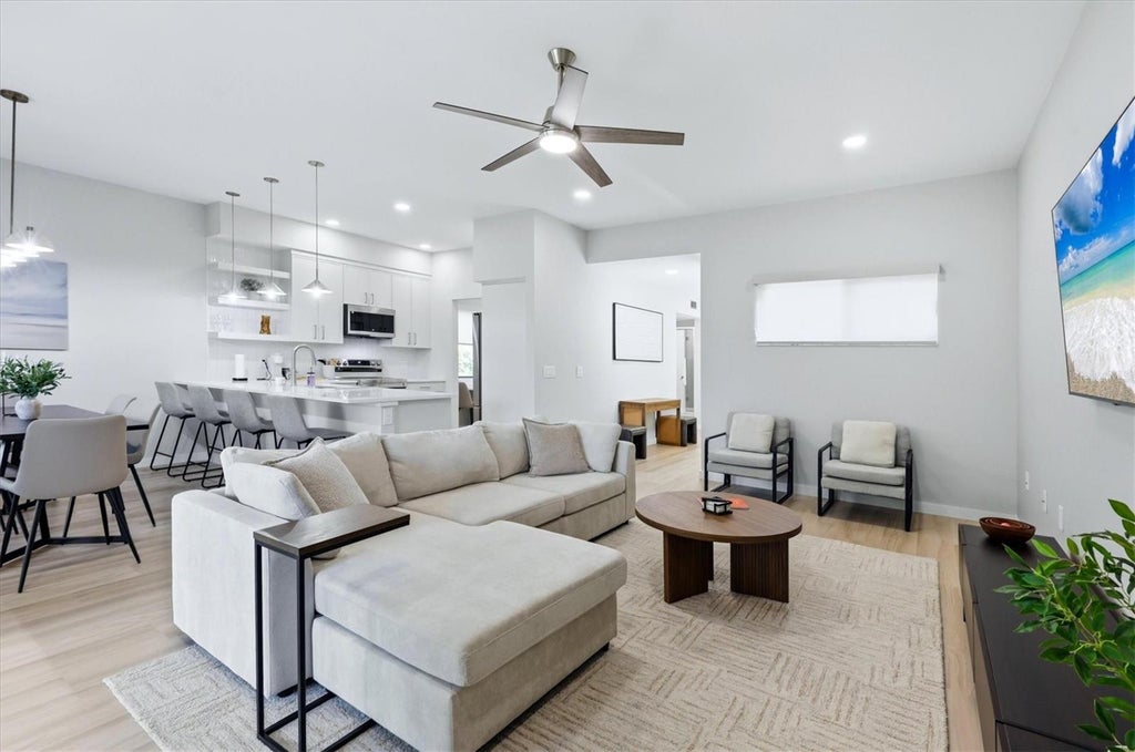 Photo of 120 Woodland Place #120, Osprey, FL 34229 (MLS # D6148025)