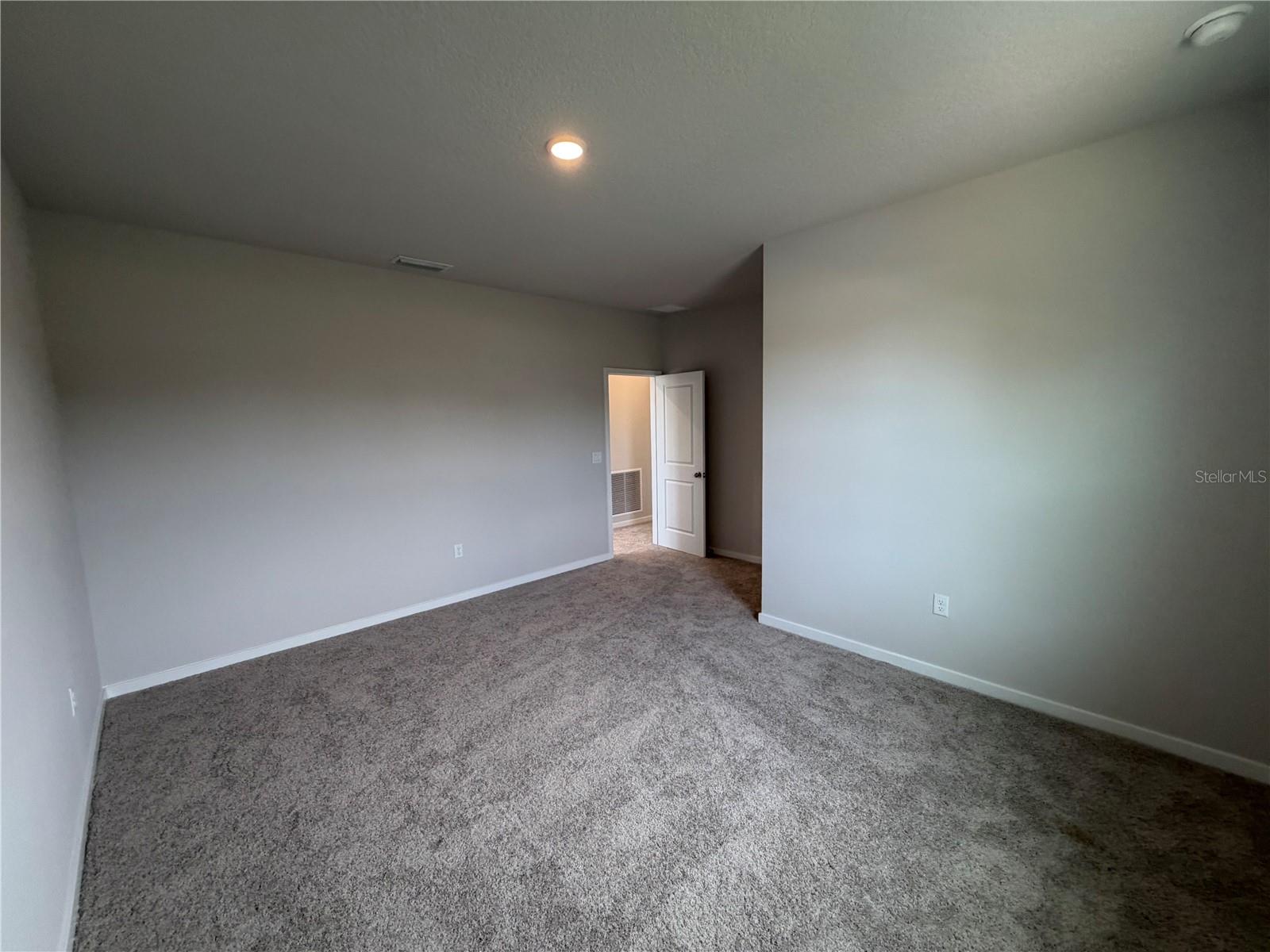 RESERVE EAST - Residential