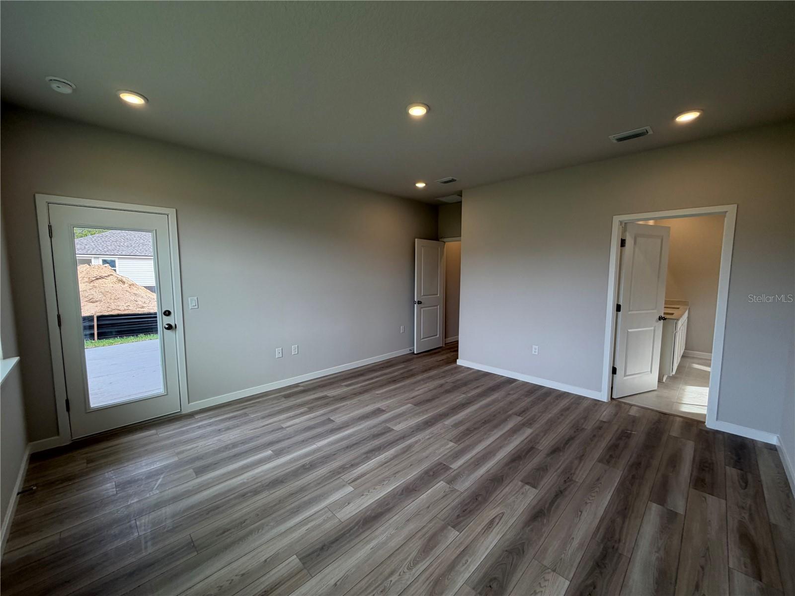 RESERVE EAST - Residential