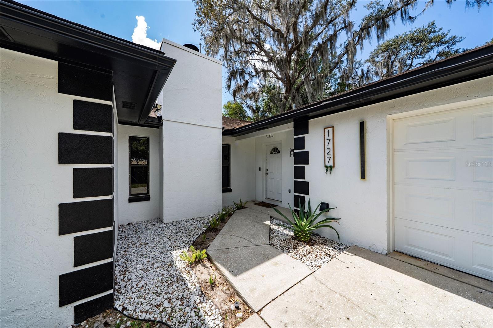 1727 SANDALWOOD CIRCLE SW