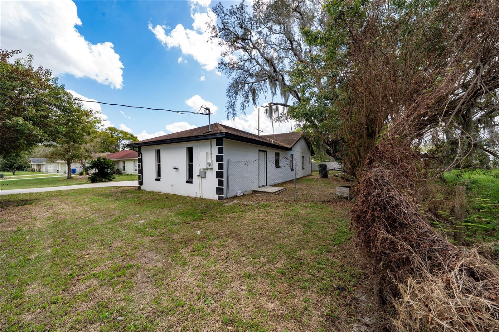 1727 SANDALWOOD CIRCLE SW