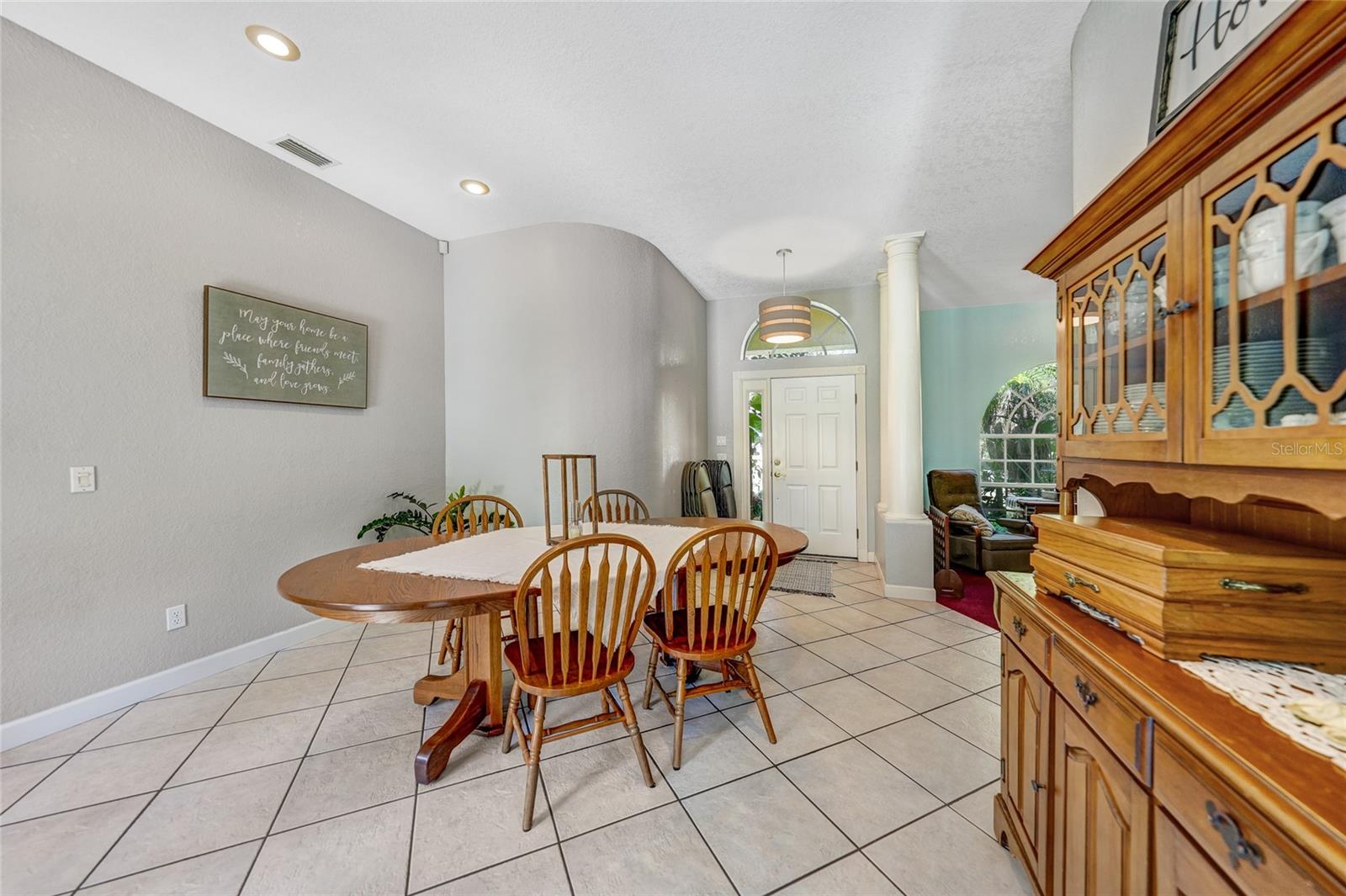 VOSS OAKS - Residential