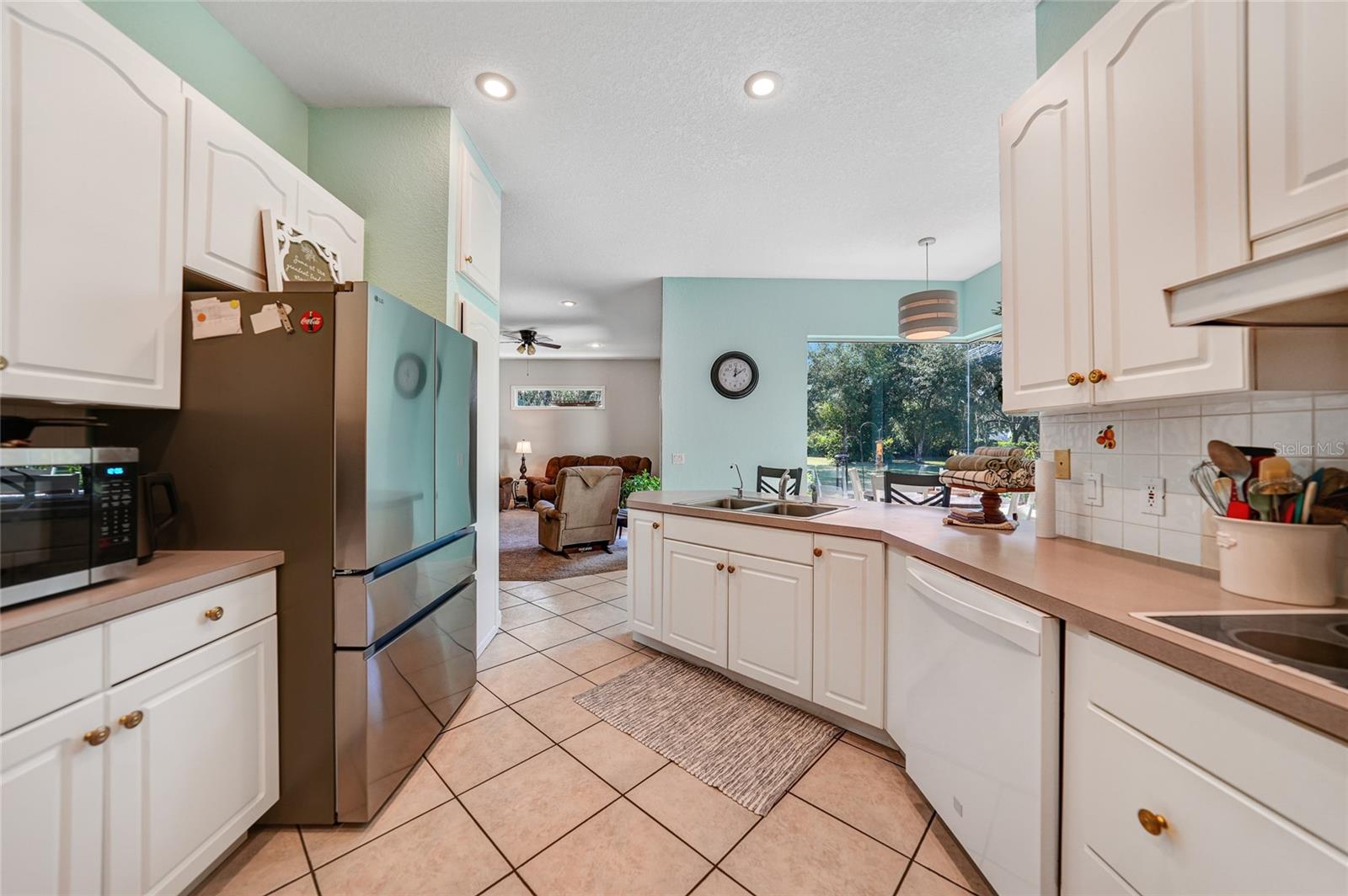 VOSS OAKS - Residential