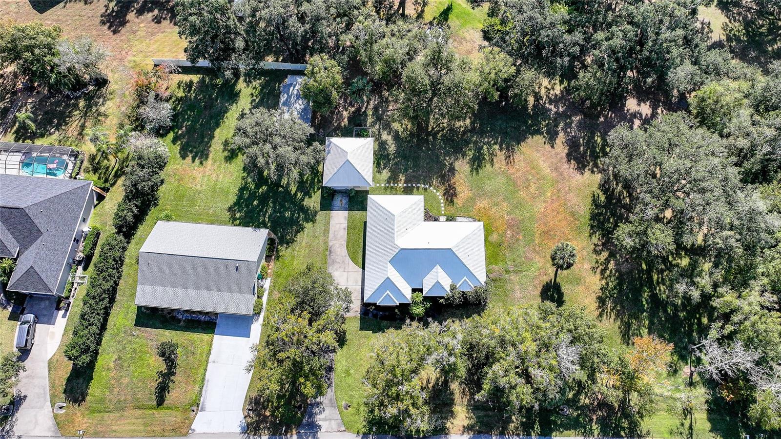 VOSS OAKS - Residential