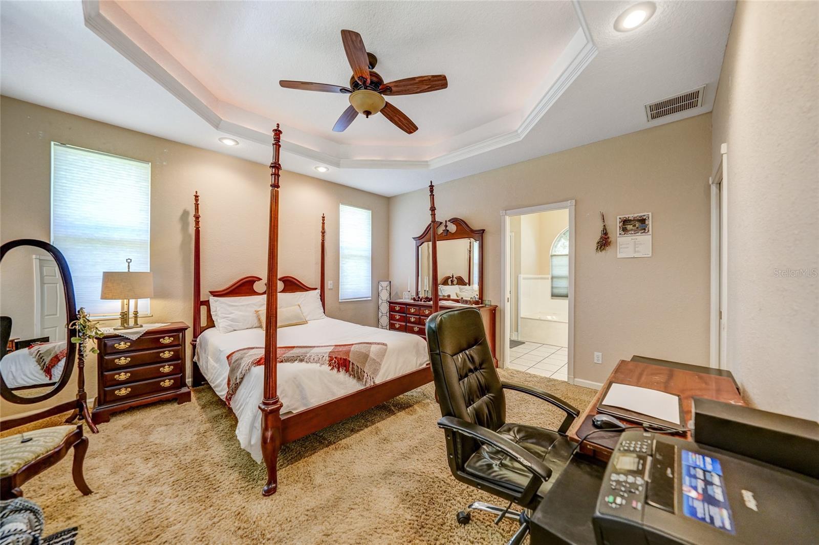 VOSS OAKS - Residential