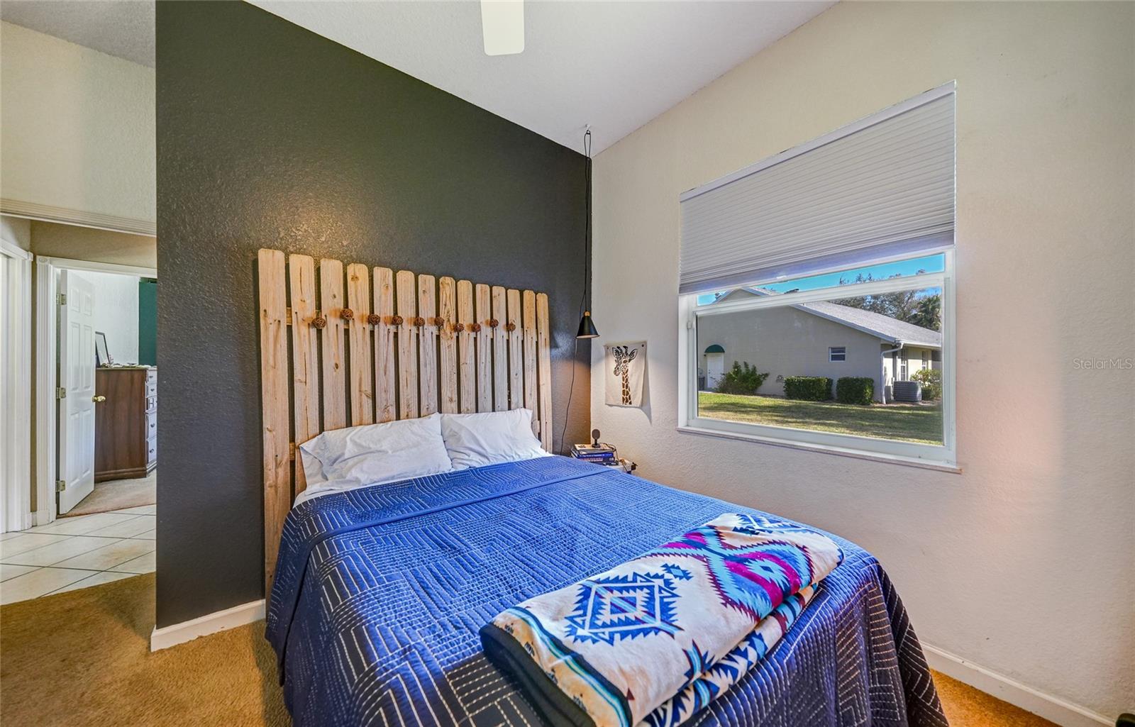 VOSS OAKS - Residential