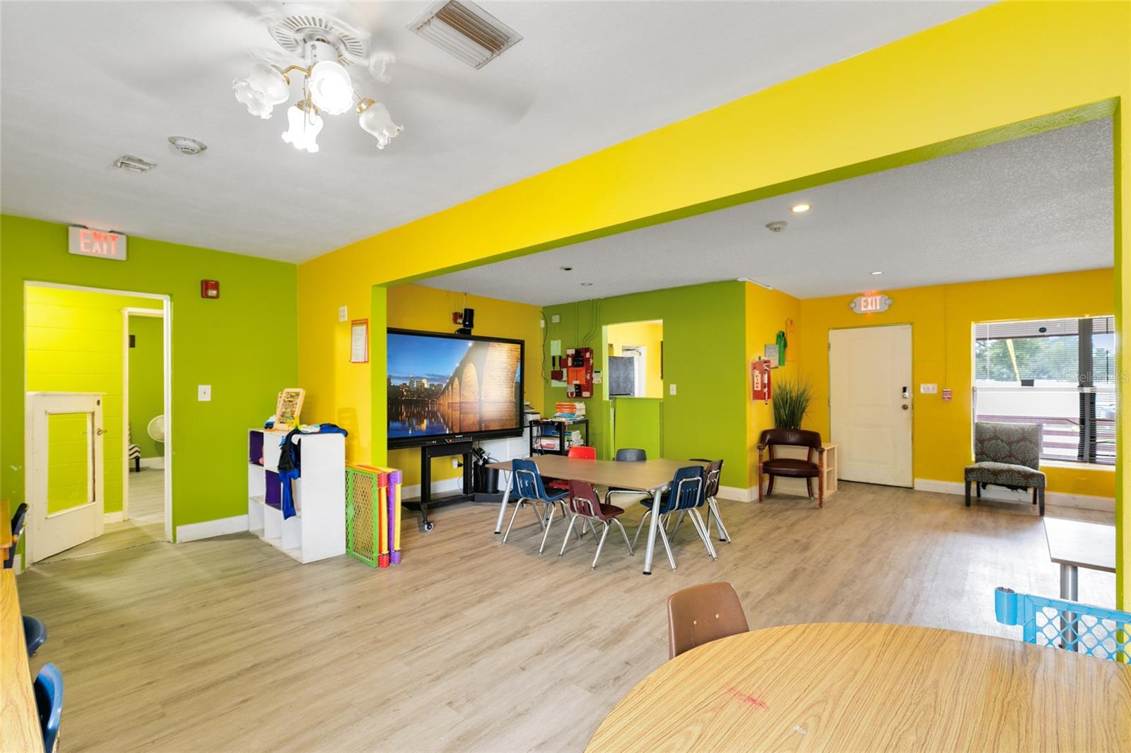 MONTOVALLO - Commercial Sale