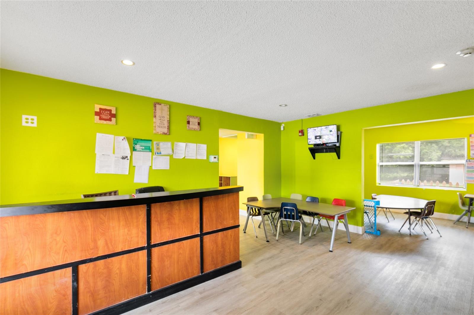 MONTOVALLO - Commercial Sale