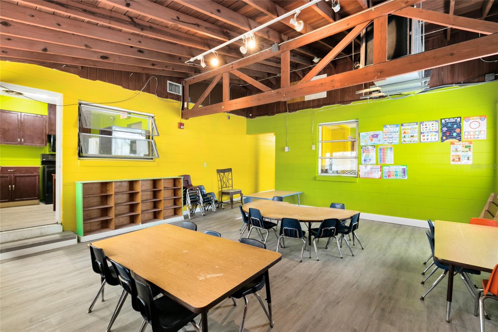 MONTOVALLO - Commercial Sale