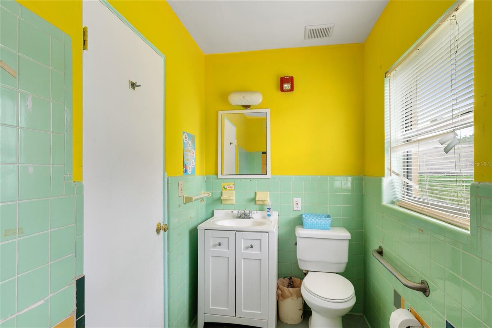 MONTOVALLO - Commercial Sale