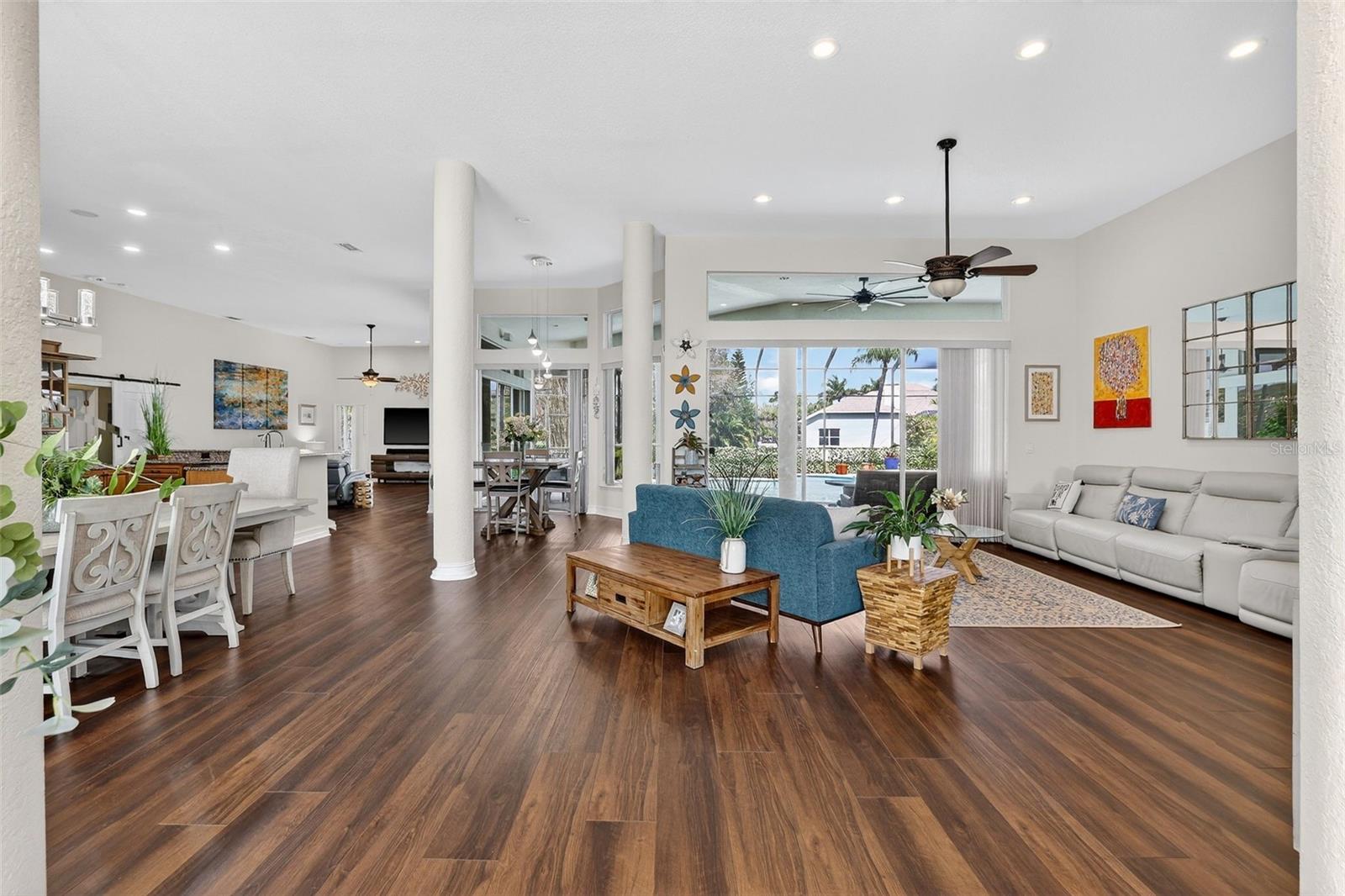 PELICAN BAY ESTATES AT SKIMMER POINT PH I - Residential