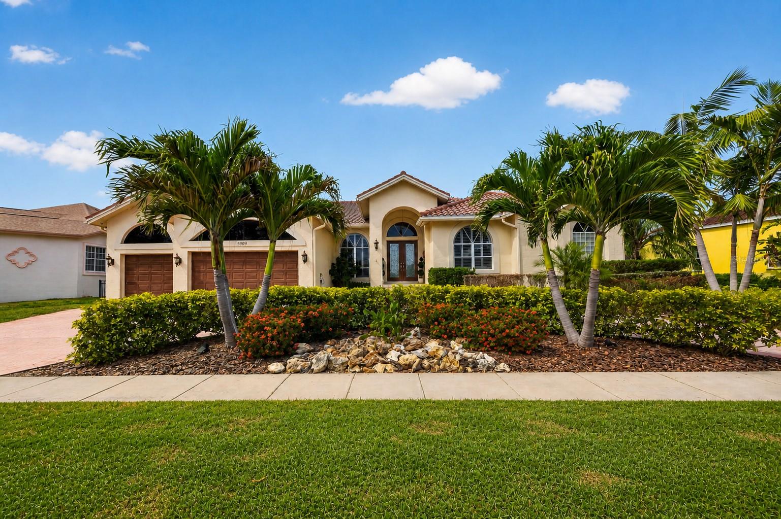 PELICAN BAY ESTATES AT SKIMMER POINT PH I - Residential