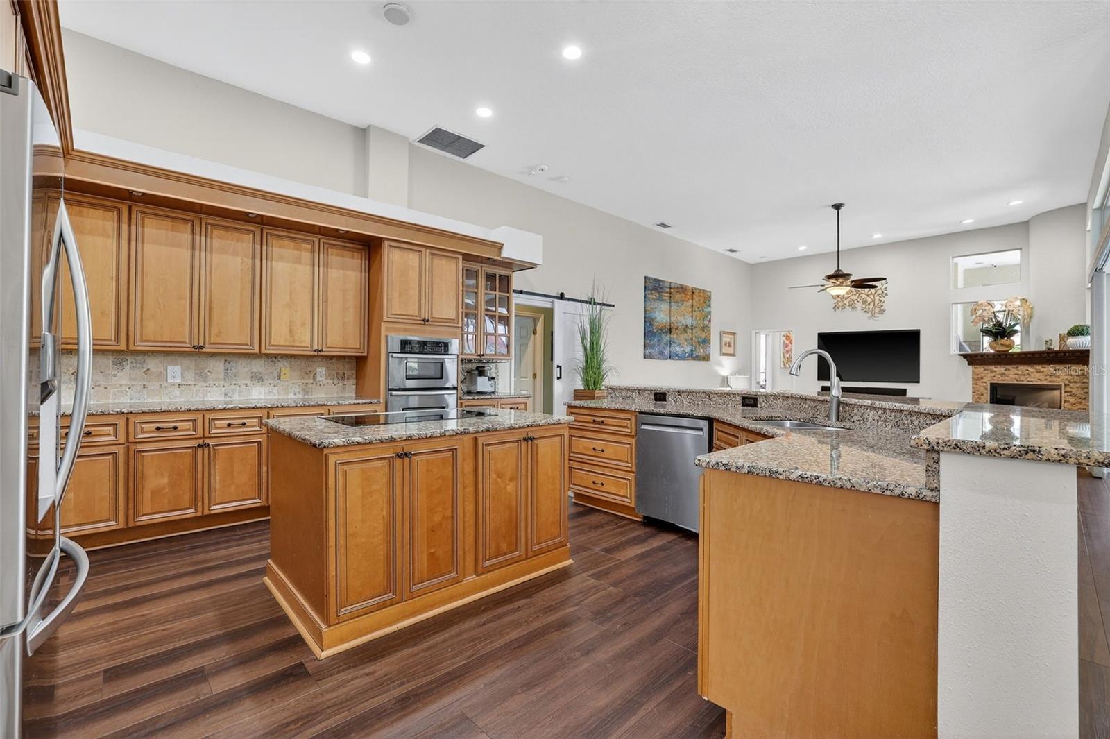 PELICAN BAY ESTATES AT SKIMMER POINT PH I - Residential