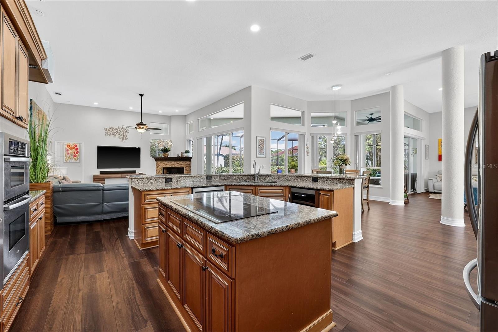 PELICAN BAY ESTATES AT SKIMMER POINT PH I - Residential