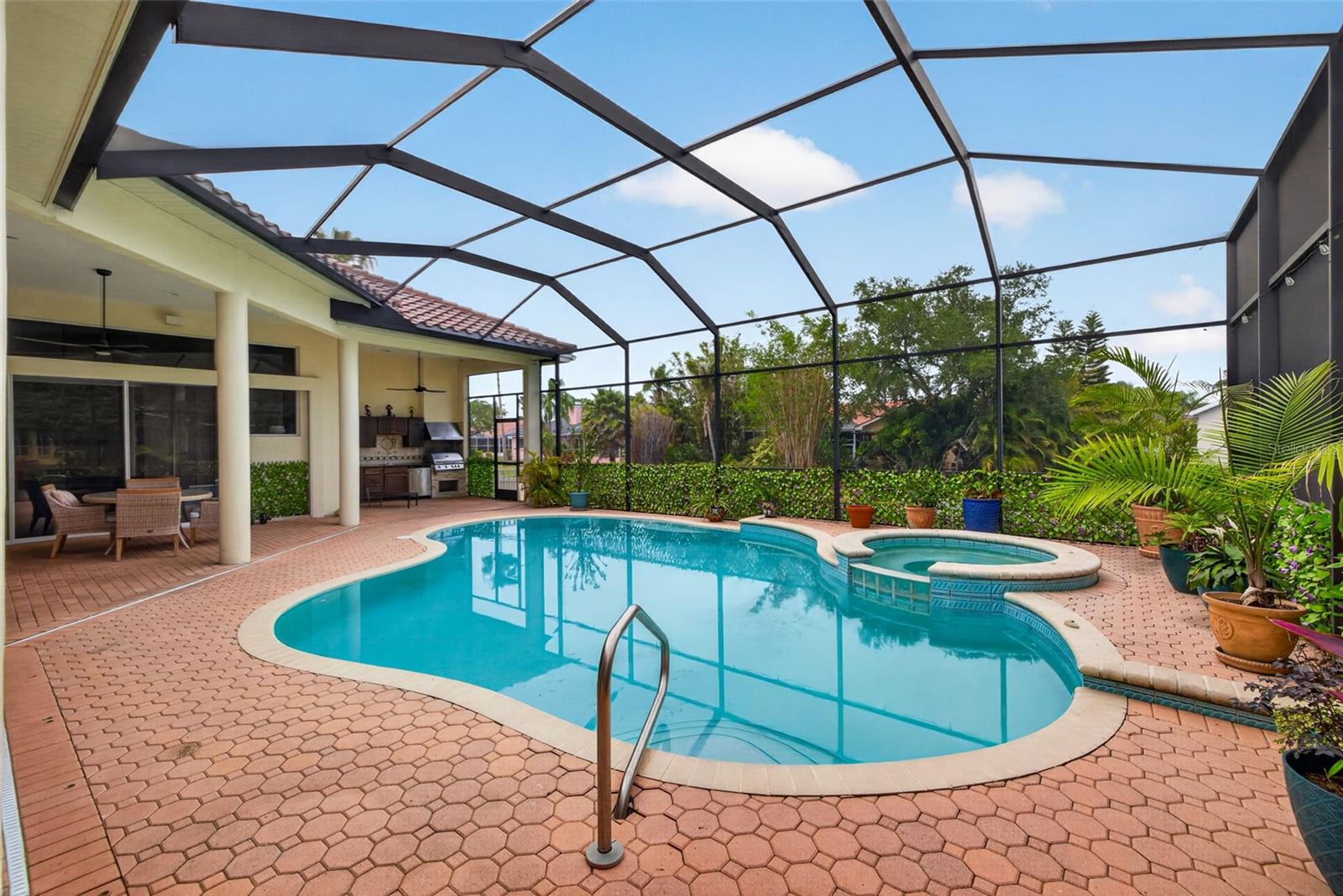 PELICAN BAY ESTATES AT SKIMMER POINT PH I - Residential