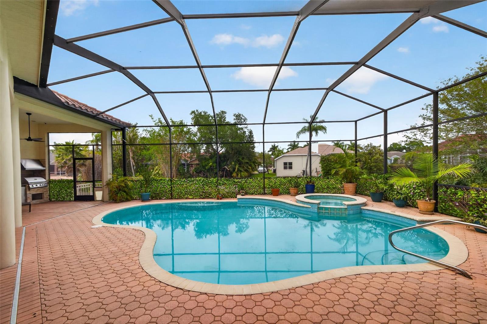 PELICAN BAY ESTATES AT SKIMMER POINT PH I - Residential