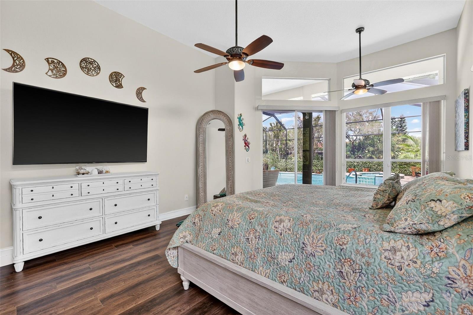 PELICAN BAY ESTATES AT SKIMMER POINT PH I - Residential