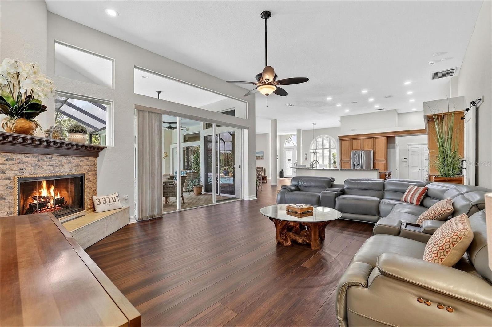 PELICAN BAY ESTATES AT SKIMMER POINT PH I - Residential
