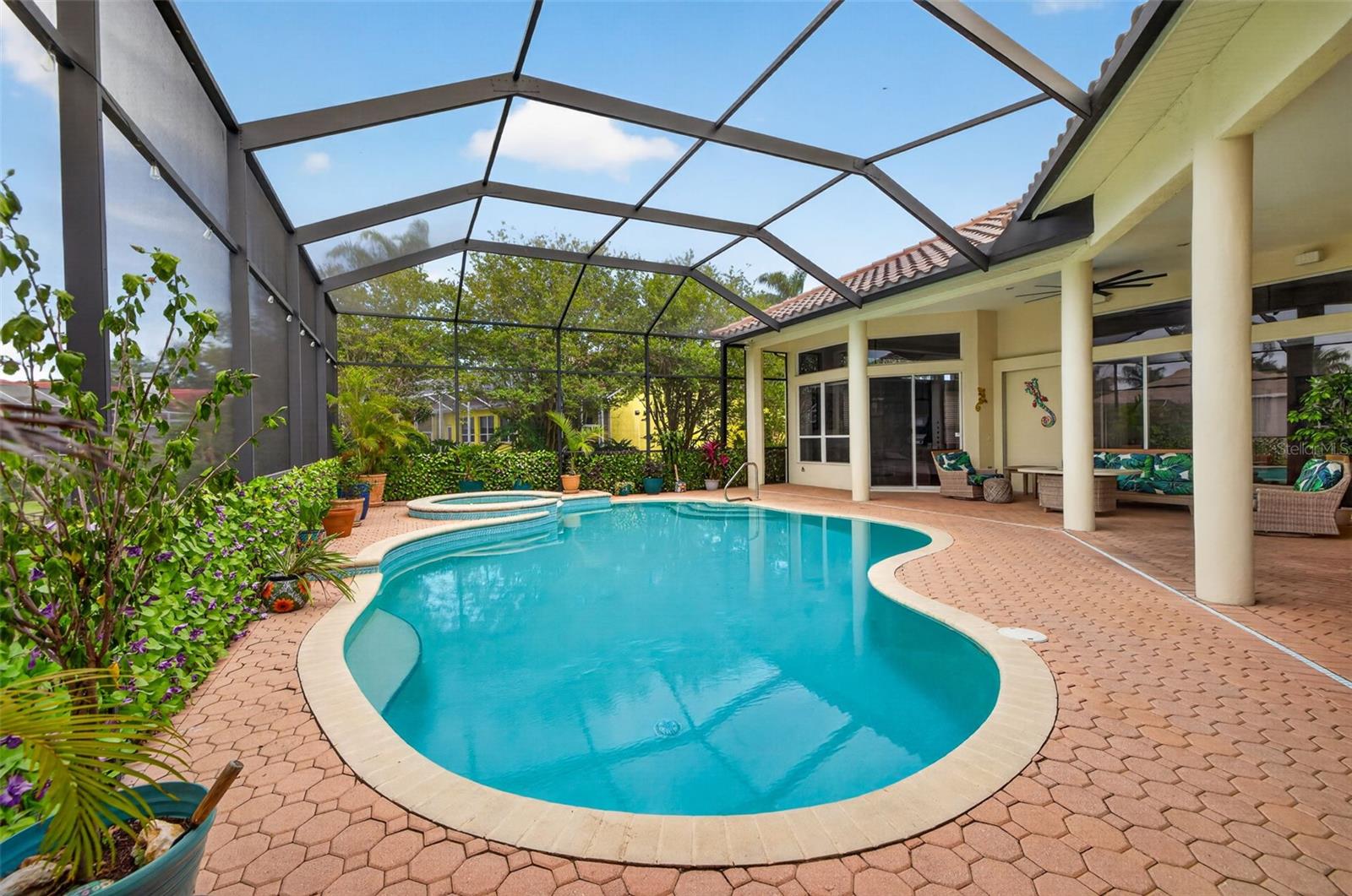 PELICAN BAY ESTATES AT SKIMMER POINT PH I - Residential