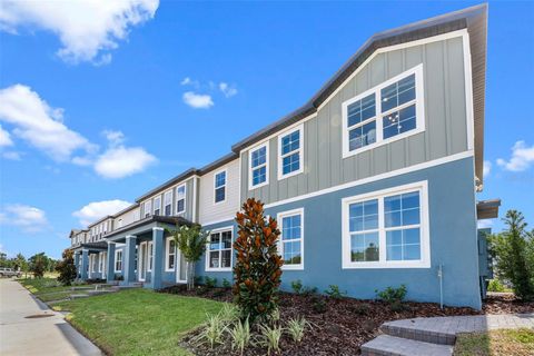 Photo of 636 Emerald Grove Drive, Apopka, FL 32703 (MLS # W7879322)