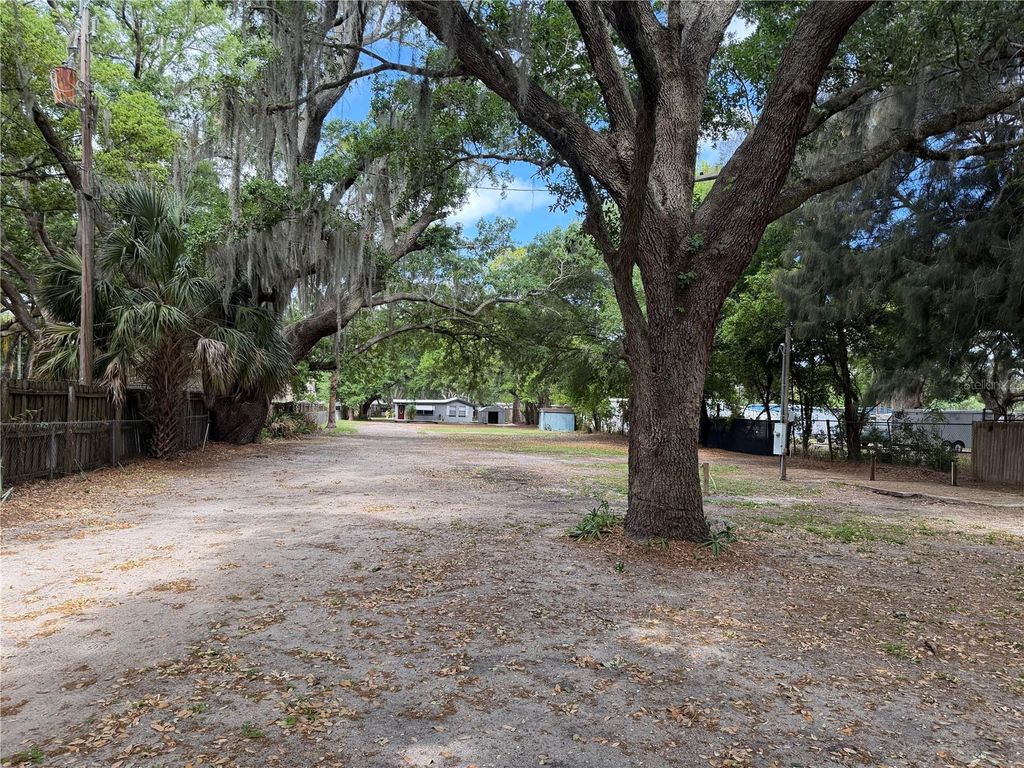 Photo of 1257 Lynchburg Road, Lake Alfred, FL 33850 (MLS # P4938321)