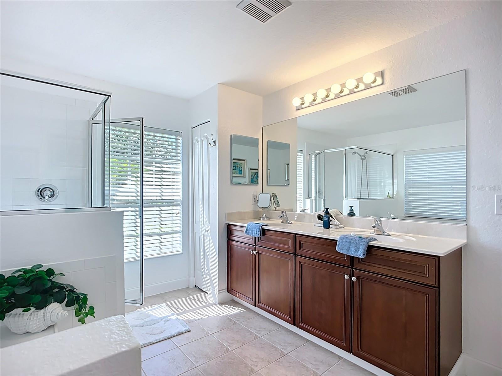 ROTONDA WEST LONG MEADOW - Residential Lease