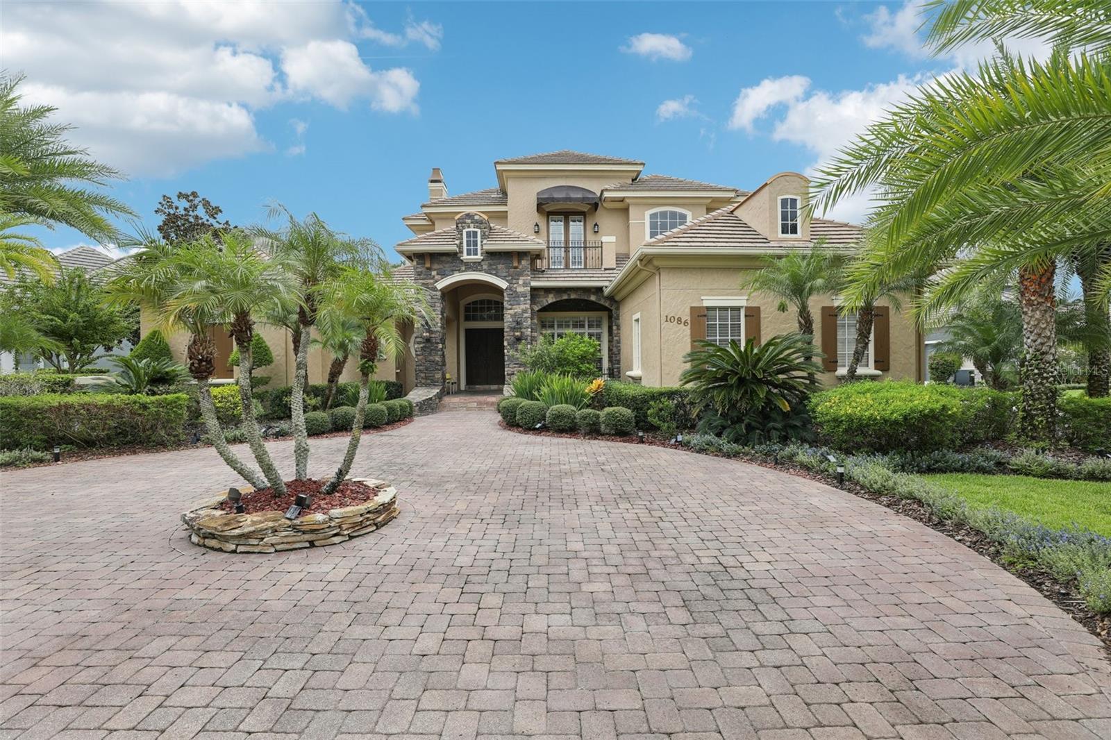 1086 HENLEY DOWNS PLACE
