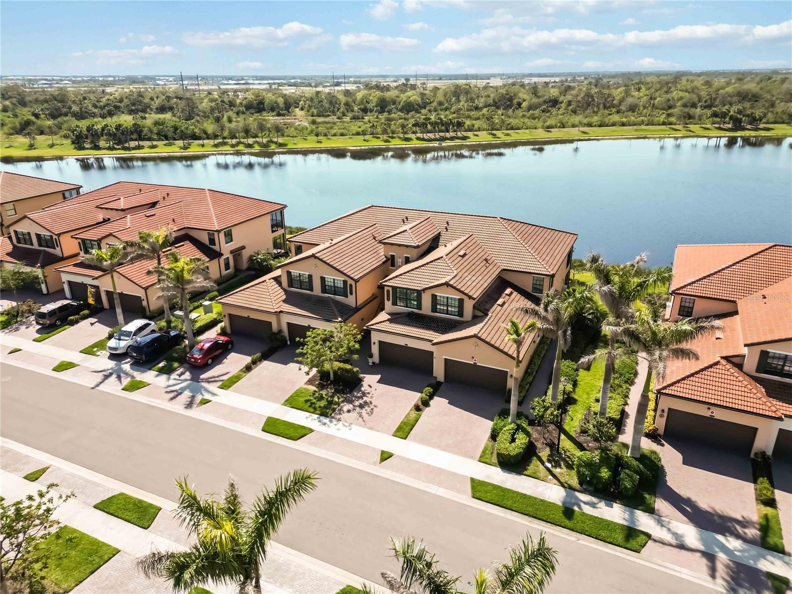 SARASOTA NATIONAL - Residential