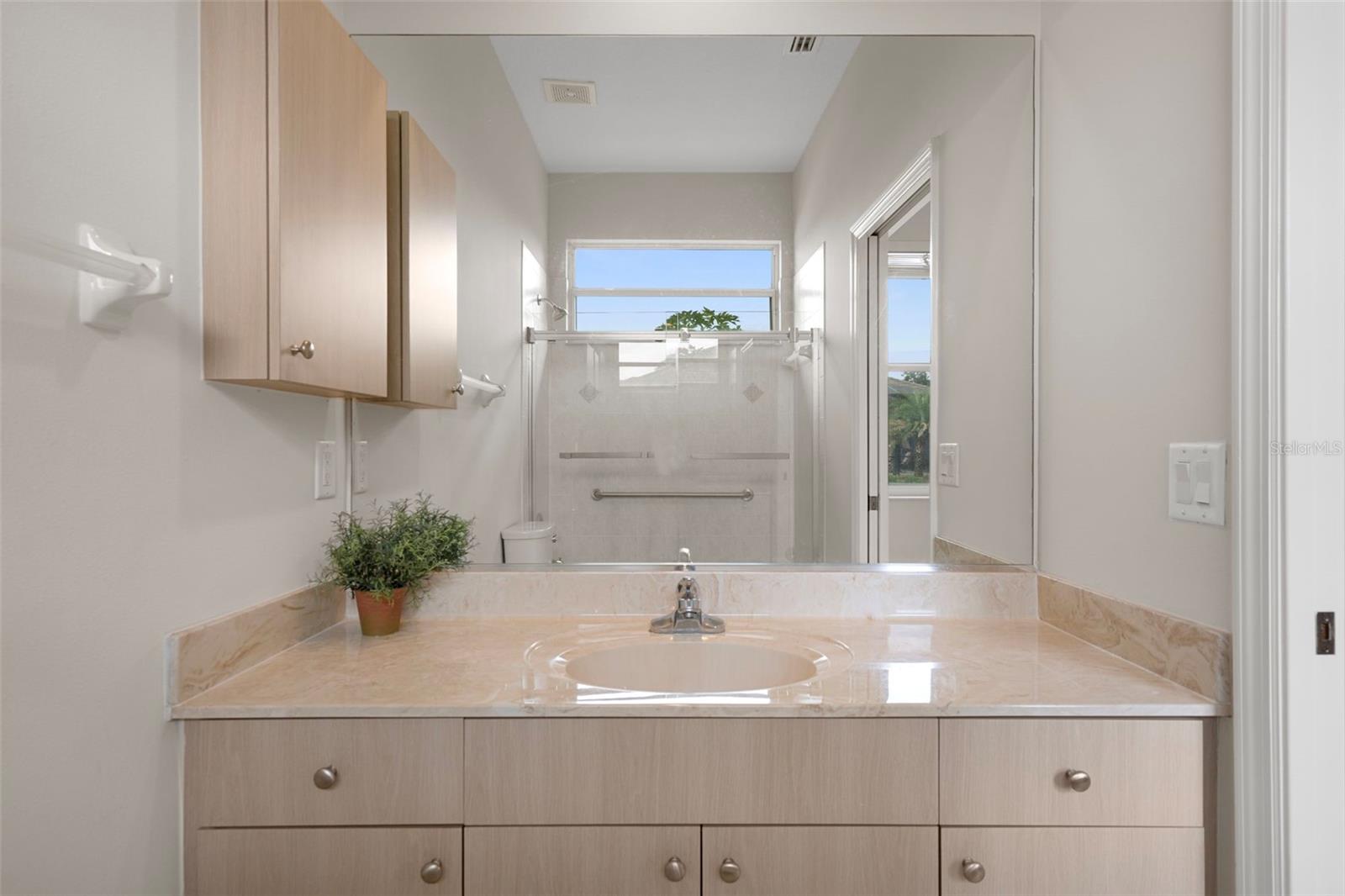 HAMPTON HILLS FIRST ADD - Residential