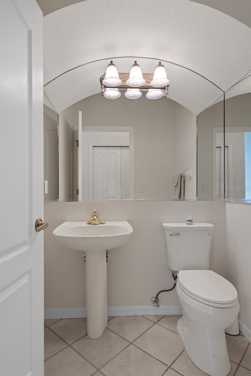 HAMPTON HILLS FIRST ADD - Residential