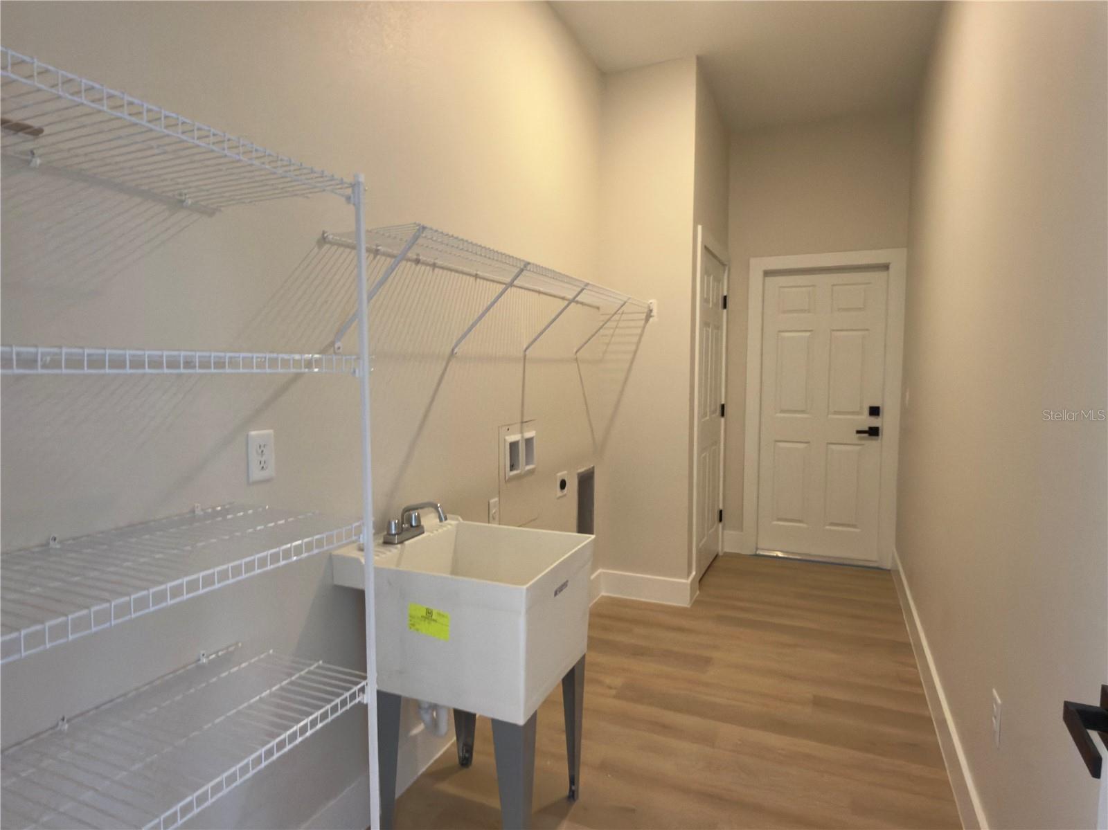 RED-HILL FARMS - Residential