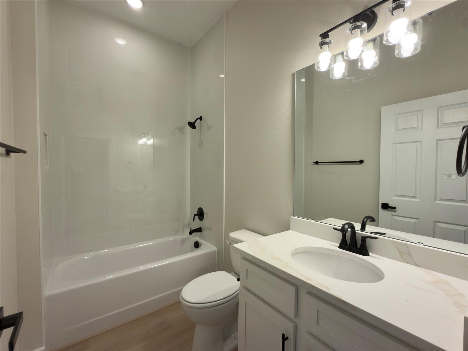 RED-HILL FARMS - Residential