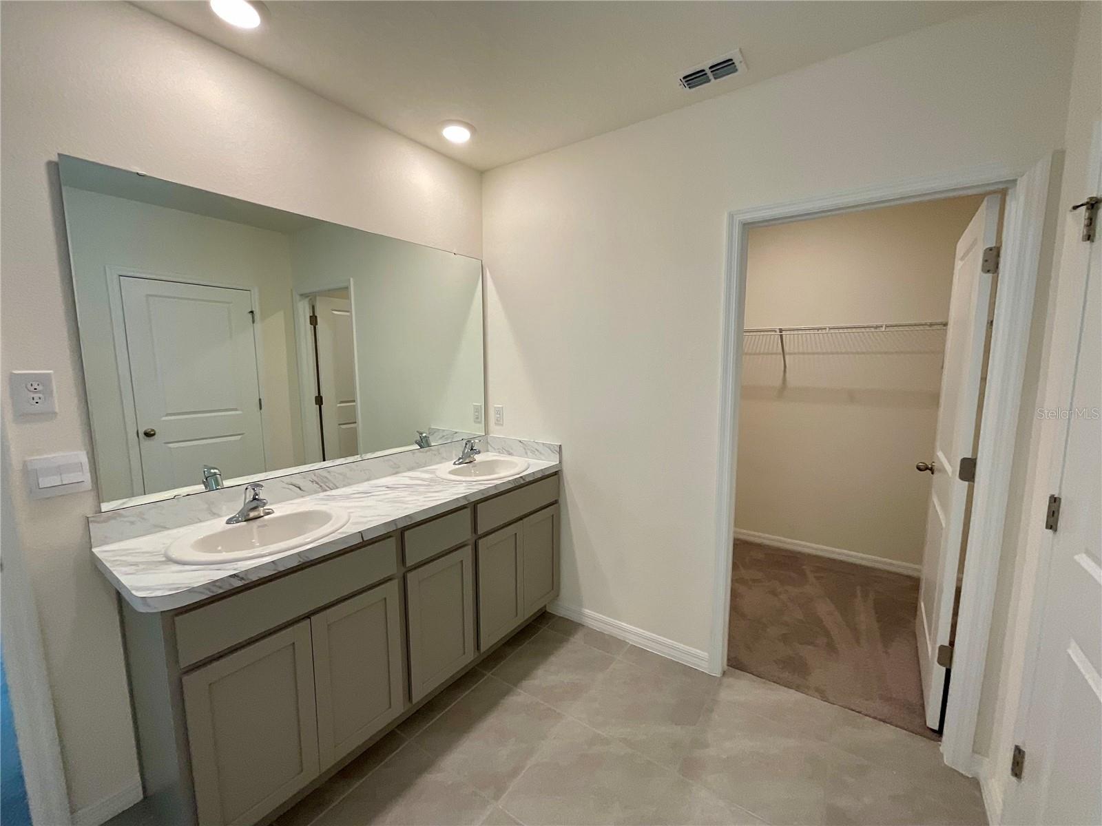 AVALON PARK WEST - Residential
