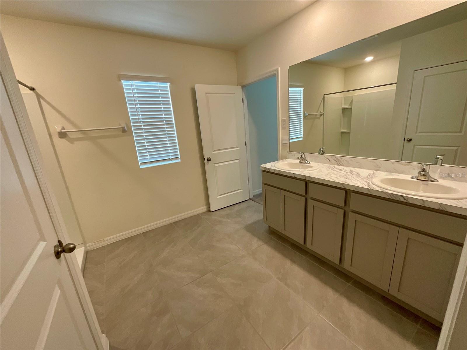 AVALON PARK WEST - Residential