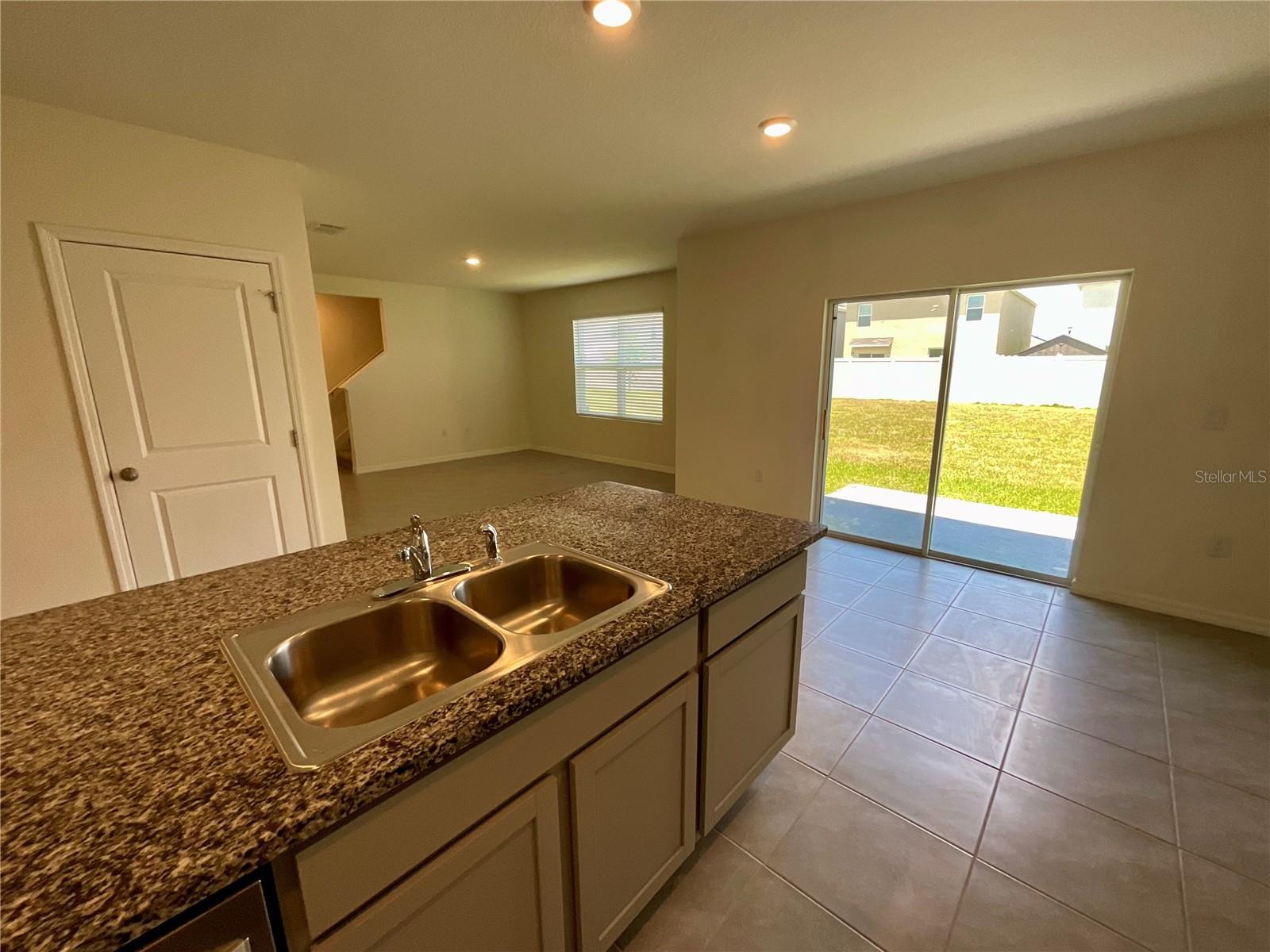 AVALON PARK WEST - Residential