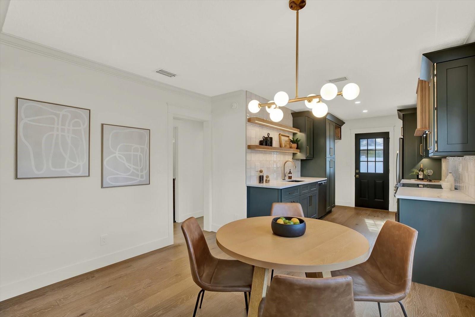 ROUSLYNN - Residential