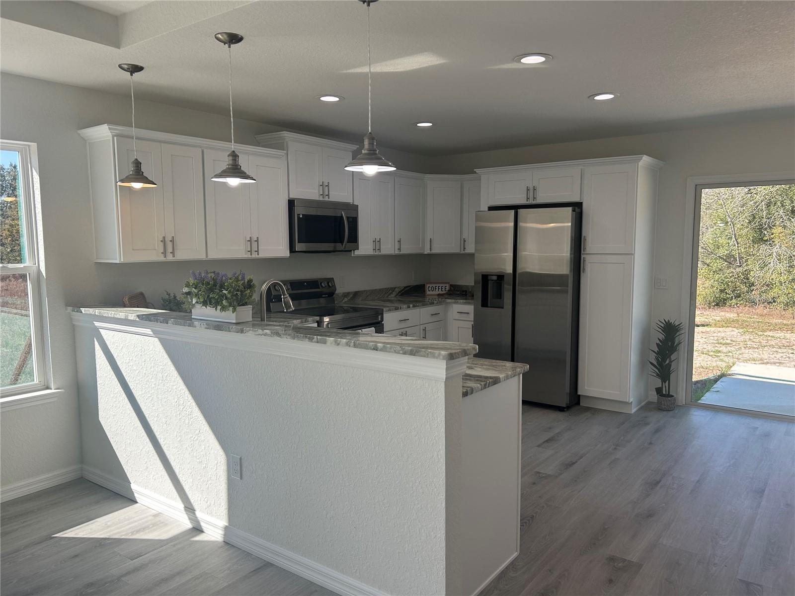 4698 SW ZINNIA COURT