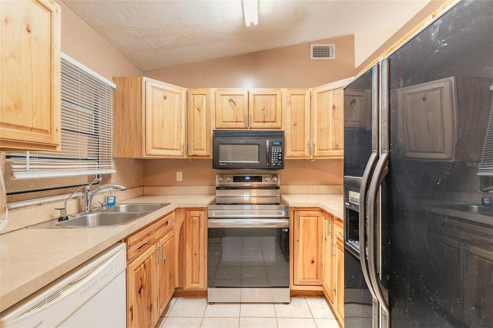 RIVIERA VILLAGE - Residential