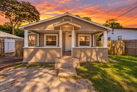 Photo of 1307 W Kaley Avenue, Orlando, FL 32805 (MLS # O6454017)