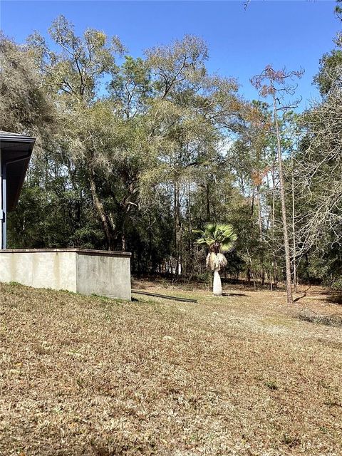 A home in DUNNELLON