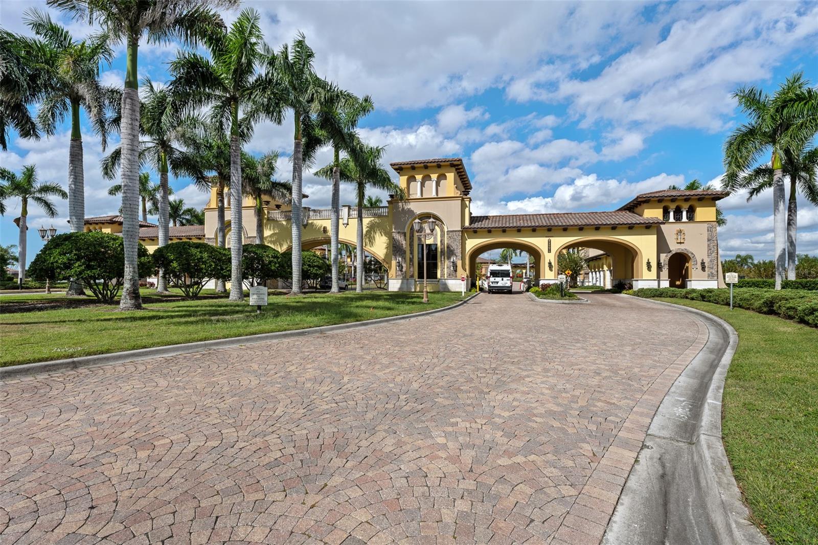 GRAN PARADISO PH 1 - Residential