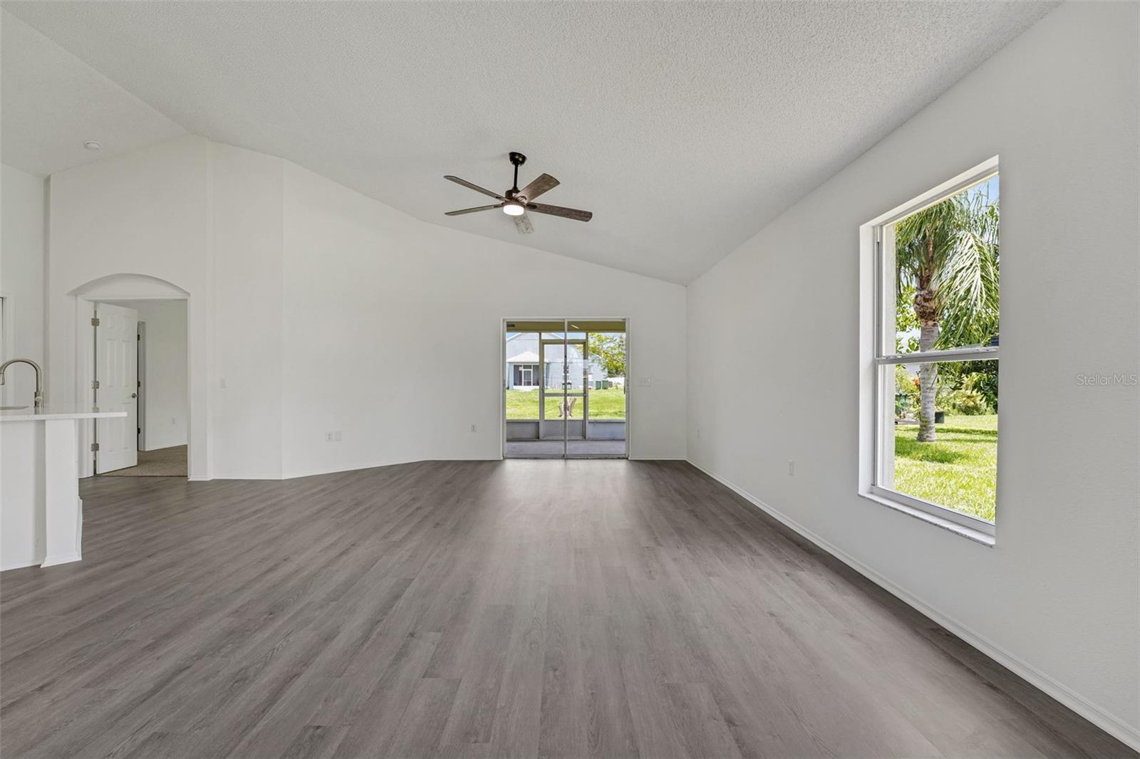 529 TERRANOVA CIRCLE
