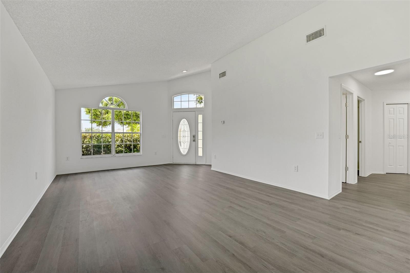 529 TERRANOVA CIRCLE