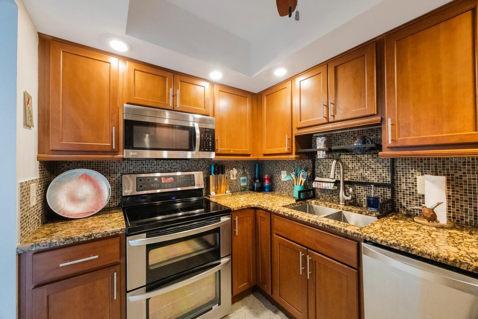 SYLVETTE CONDO - Residential
