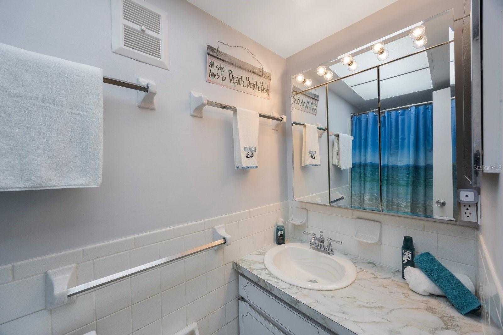 SYLVETTE CONDO - Residential