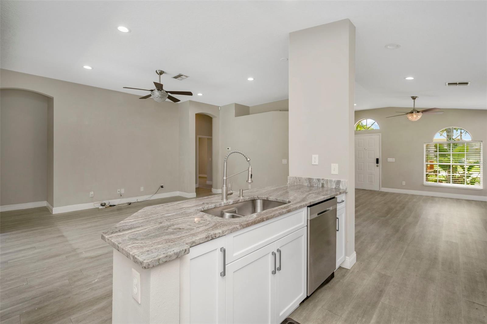 FOUNTAINS AT CYPRESS LAKES II-B THE - Residential