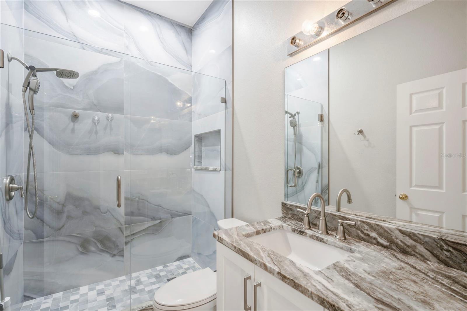 FOUNTAINS AT CYPRESS LAKES II-B THE - Residential