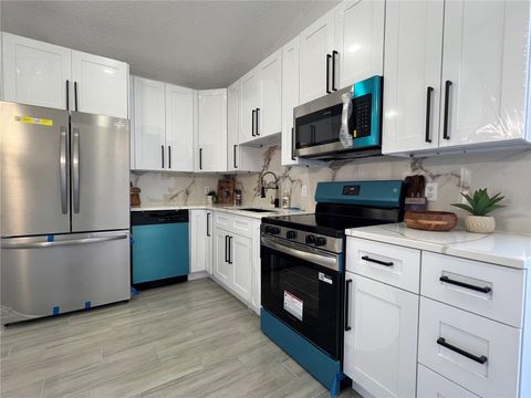 Tiny photo for 10 Hickory Loop, Ocala, FL 34472 (MLS # S5146085)