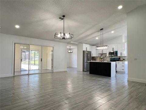 Tiny photo for 10 Hickory Loop, Ocala, FL 34472 (MLS # S5146085)