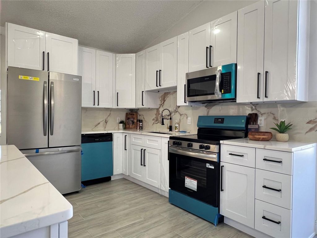 Photo of 10 Hickory Loop, Ocala, FL 34472 (MLS # S5146085)